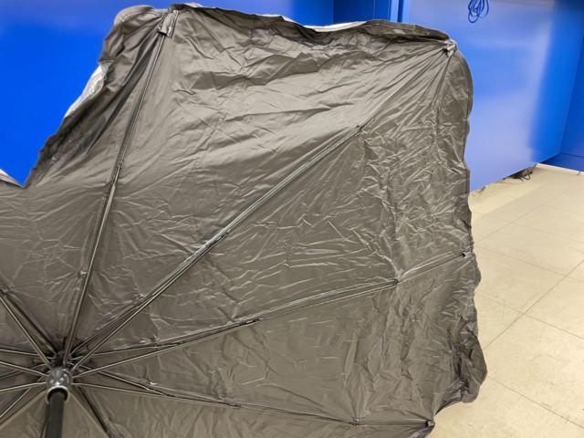 Unknown Manufacturer
Umbrella-style sunshade