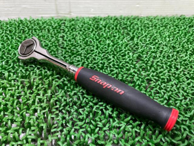 Snap-on
1/4 drive
Soft grip
Round swivel head
Ratchet
THNF72