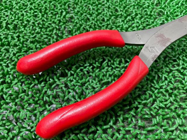 Snap-on
Long neck 90° needle nose pliers 490CF