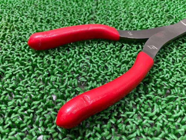 Snap-on
Long neck 90° needle nose pliers 490CF