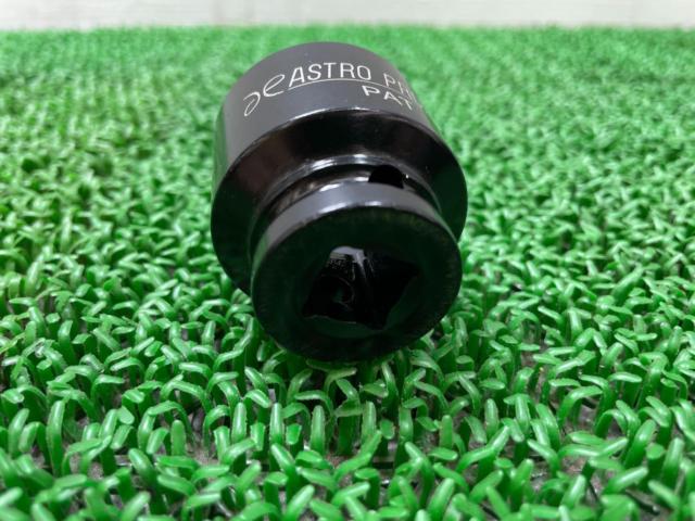 ASTROPRODUCTS
Q-Fit
1 / 2DR
Impact Sockets
30 mm

12.7mm