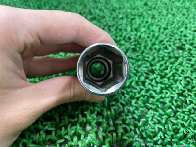 Snap-on
5/8
Standard
Spark plug socket
(3/8-inch drive)