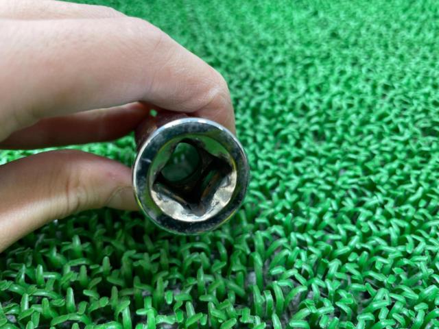 Snap-on
5/8
Standard
Spark plug socket
(3/8-inch drive)