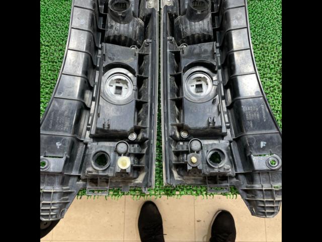 【N-BOXカスタム/JF1・JF2】HONDA純正 テールレンズ