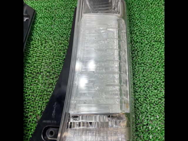 【N-BOXカスタム/JF1・JF2】HONDA純正 テールレンズ