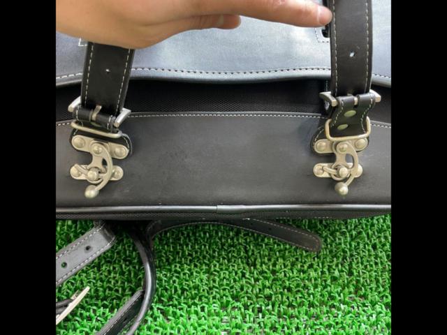 Wakeari
DEGNER
Side back
The vehicle has a tear in the body, so it is being sold as is.