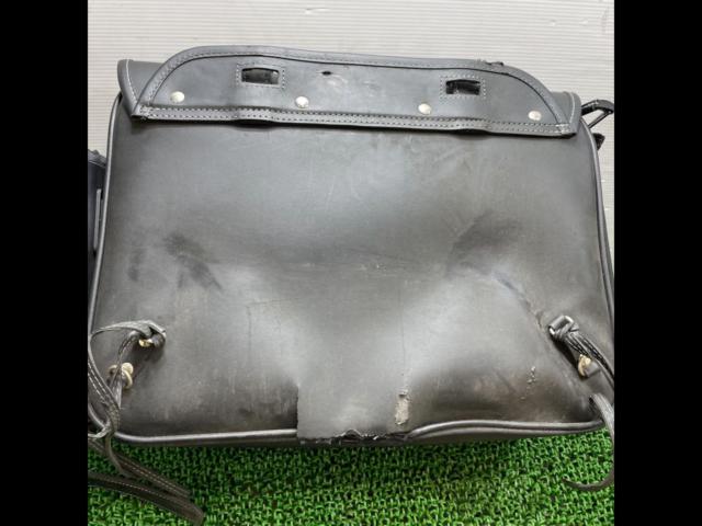 Wakeari
DEGNER
Side back
The vehicle has a tear in the body, so it is being sold as is.