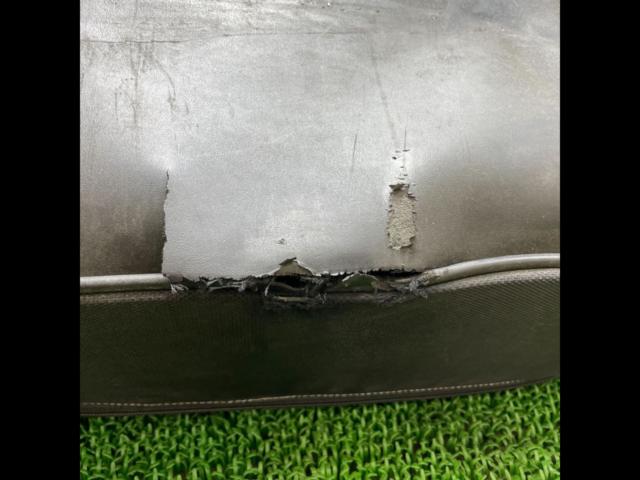 Wakeari
DEGNER
Side back
The vehicle has a tear in the body, so it is being sold as is.