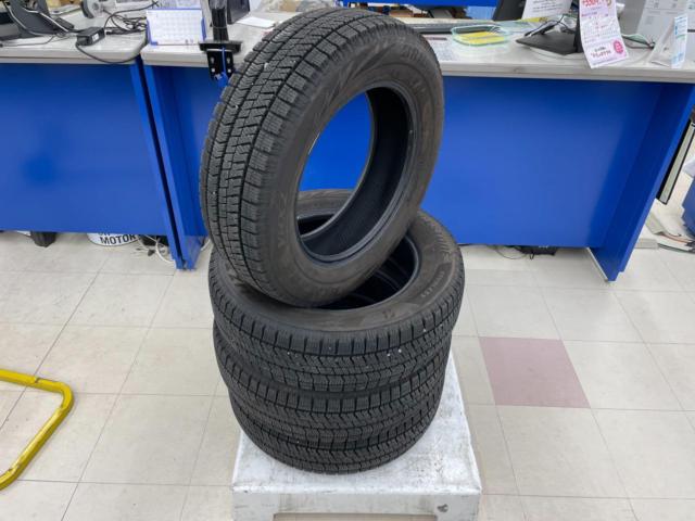 Container
BRIDGESTONE
BLIZZAK
VRX2