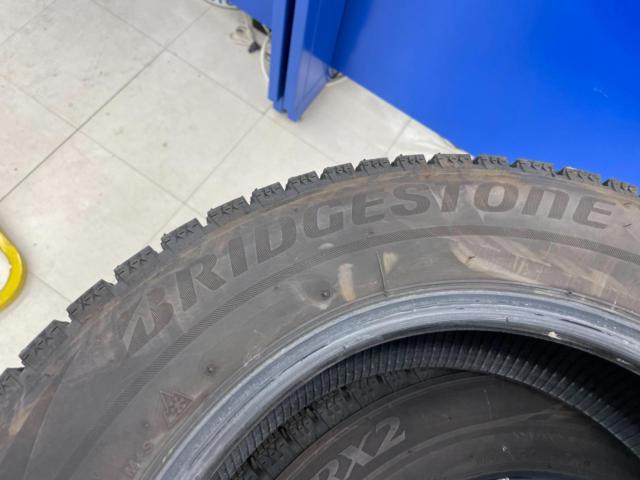 Container
BRIDGESTONE
BLIZZAK
VRX2