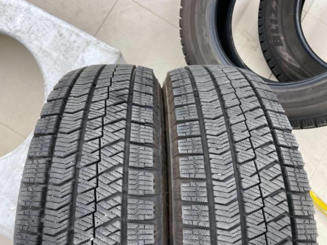 Container
BRIDGESTONE
BLIZZAK
VRX2