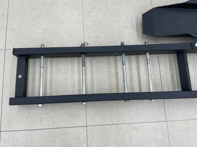 【2インチ】メーカー不明 ヒッチメンバー用 バイクキャリア