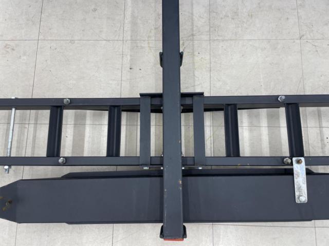 【2インチ】メーカー不明 ヒッチメンバー用 バイクキャリア