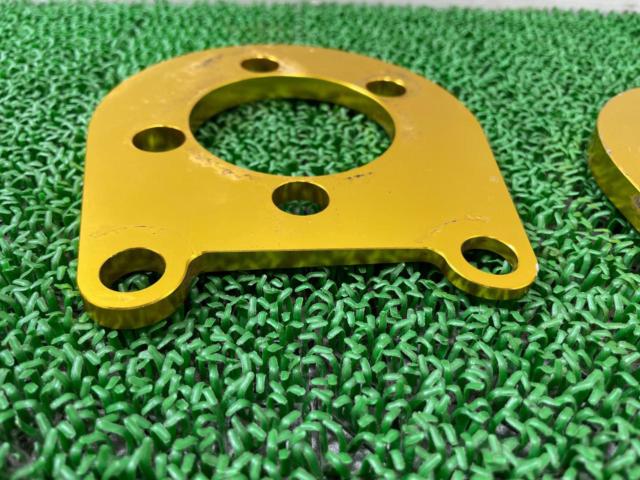 Prius/30 series, manufacturer unknown
Camber plates
3 degrees