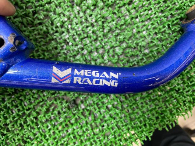 [Crown
210 system
2WD MEGAN
RACING
Front upper arm