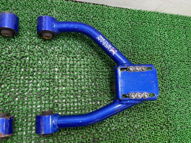 [Crown
210 system
2WD MEGAN
RACING
Front upper arm