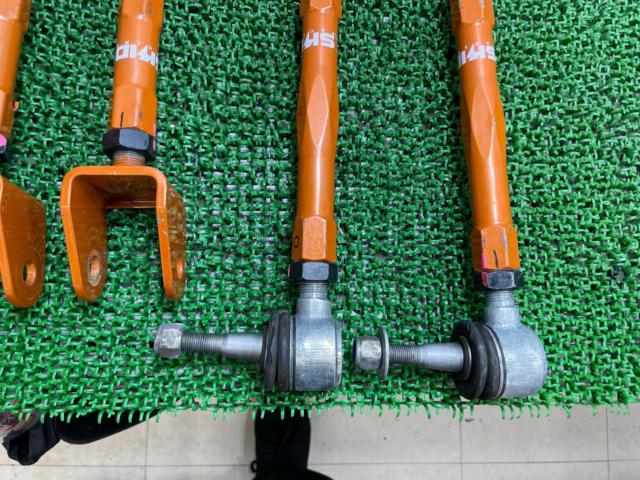 Crown/Crown Majesta/Mark X SKID
RACING
Rear
Upper
Camber
Arm
Set
Adjustable
Pirro