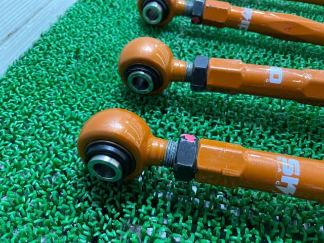 Crown/Crown Majesta/Mark X SKID
RACING
Rear
Upper
Camber
Arm
Set
Adjustable
Pirro