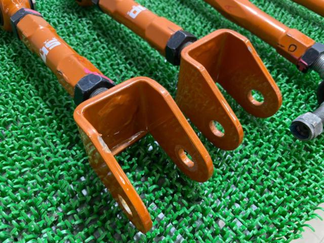 Crown/Crown Majesta/Mark X SKID
RACING
Rear
Upper
Camber
Arm
Set
Adjustable
Pirro