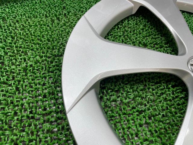 Toyota Prius/30 Series/Late Model Genuine Parts
Wheel cap