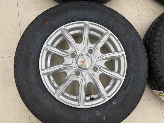 weds JOKER SHAKE   + KENDA KR33