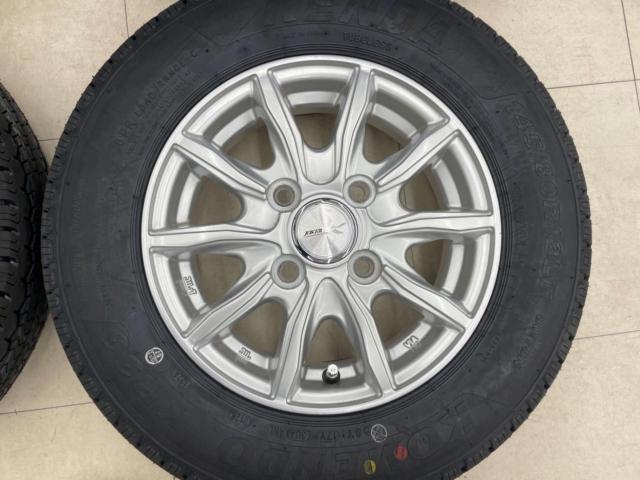 weds JOKER SHAKE   + KENDA KR33