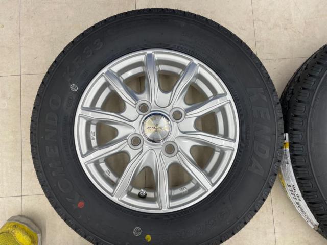 weds JOKER SHAKE   + KENDA KR33