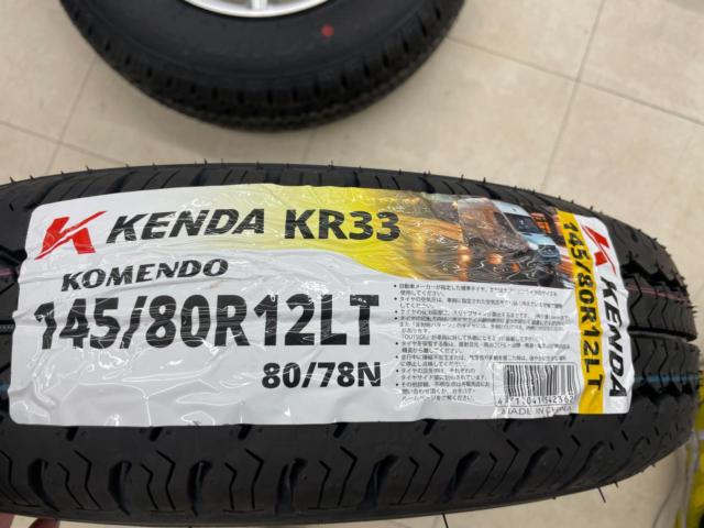 weds JOKER SHAKE   + KENDA KR33