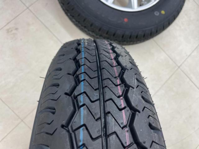 weds JOKER SHAKE   + KENDA KR33