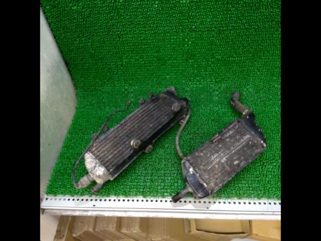 SUZUKI
TS125/model/year unknown
Genuine radiator
Right and left