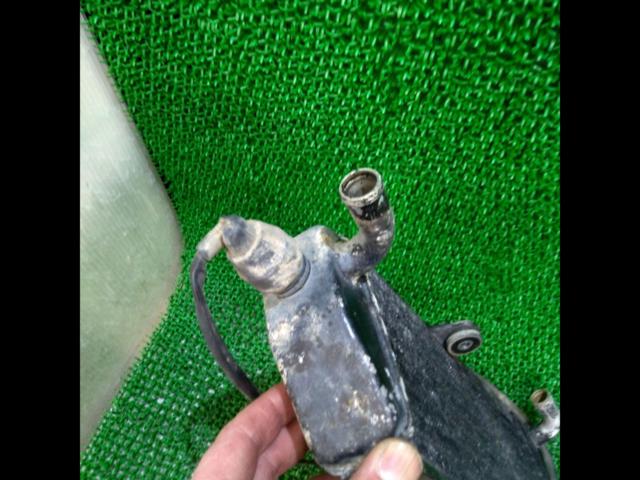 SUZUKI
TS125/model/year unknown
Genuine radiator
Right and left