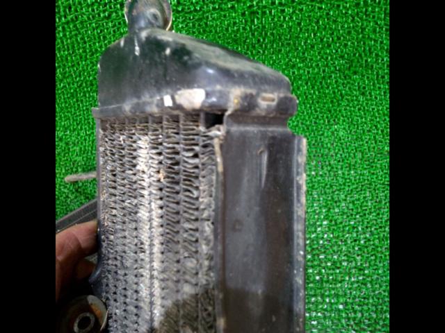 SUZUKI
TS125/model/year unknown
Genuine radiator
Right and left