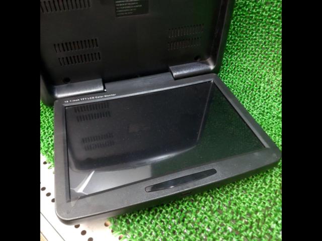 TFTs with defects
12.1-inch LCD
Flip down monitor