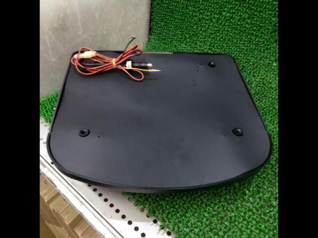 TFTs with defects
12.1-inch LCD
Flip down monitor