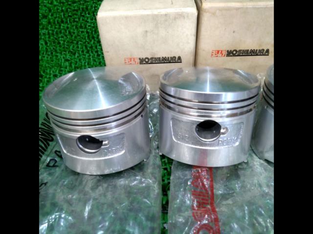 YOSHIMURACB750Four
812cc
Bore-up piston only