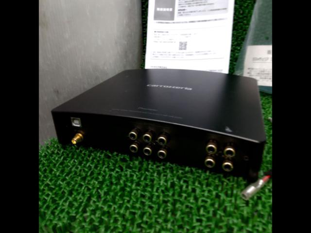 carrozzeria
DEQ-2000A
Digital processor