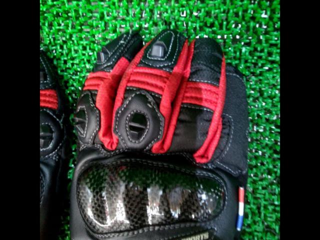 elf
Winter Gloves
Red x Black 1
Size: L