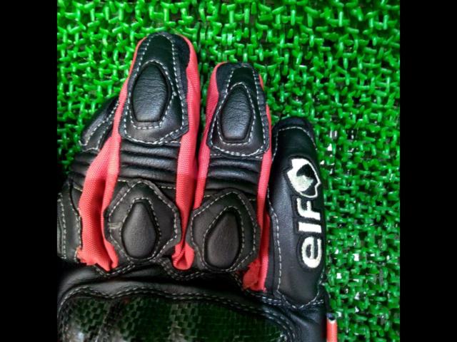 elf
Winter Gloves
Red x Black 2
Size: L