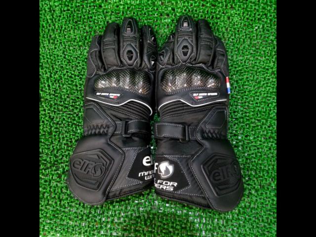 elf
Winter Gloves
Black x yellow stitch
Size: L