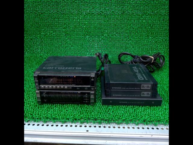 Translation
*Power cord missing PIONEER
KEX-500+EQ-400+GEX-T5+GM-41A×2