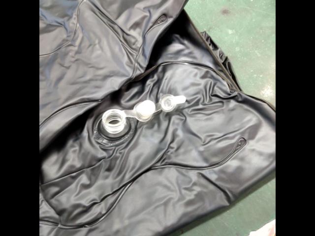 Unknown Manufacturer
Air mattress/pillow (2 pieces)