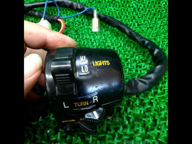 Unknown Manufacturer
Handle switch
Right and left