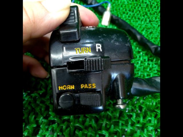 Unknown Manufacturer
Handle switch
Right and left