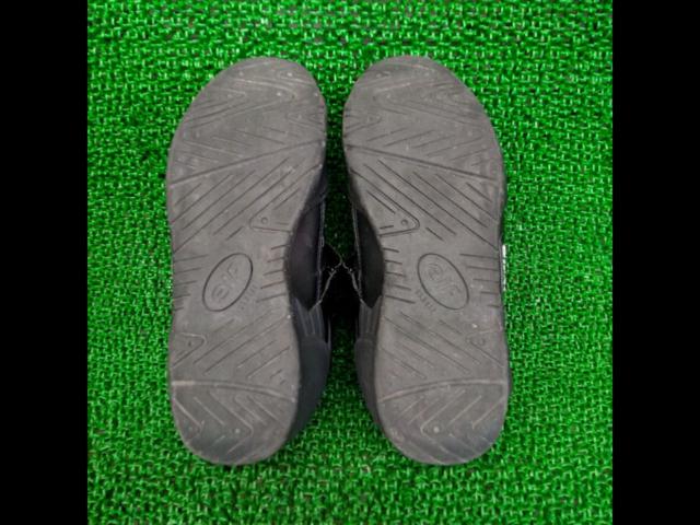 elf riding shoes
Size: 25.5cm