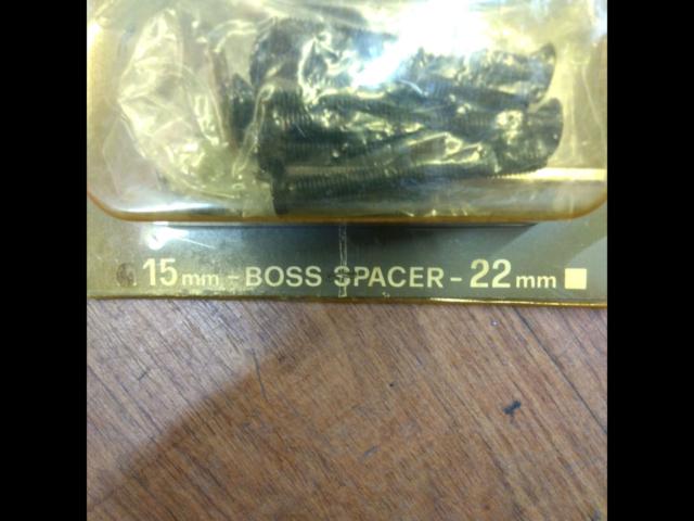 Large yellowing of the NARDI packaging.
Boss spacer