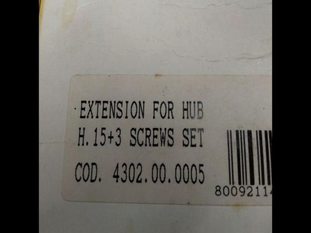 Large yellowing of the NARDI packaging.
Boss spacer