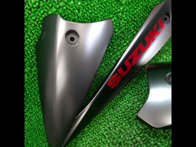 SUZUKI GSX-S1000
Genuine under cowl