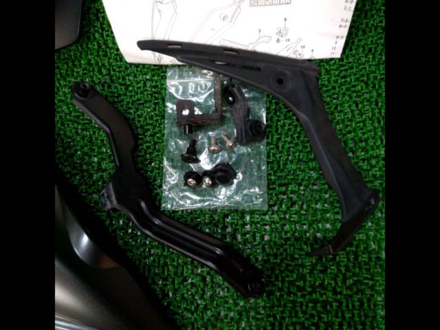 SUZUKI GSX-S1000
Genuine under cowl