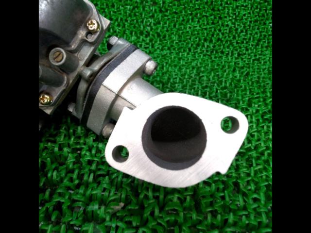 MIKUNIVM22
Carburetor/Intake Manifold
