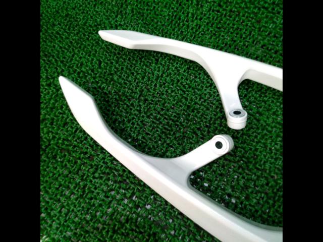 YAMAHA Majesty S/SG28J
Genuine tandem bar / grab bar
Right and left